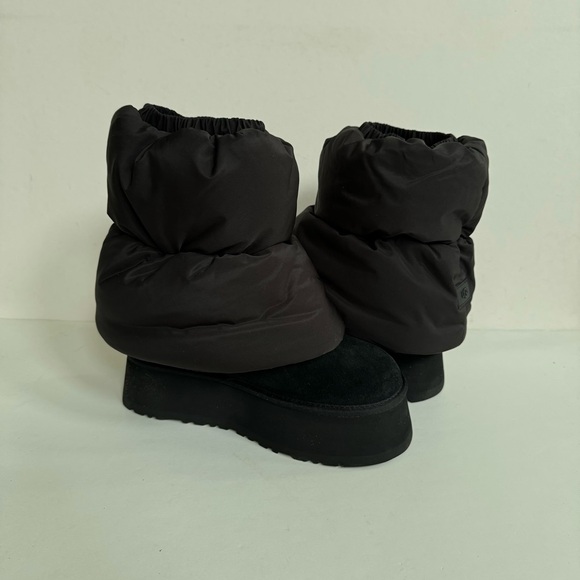 UGG CLASSIC MINI DIPPER PUFFER BLACK BLACK PLATFORM BOOTS - Picture 2 of 8